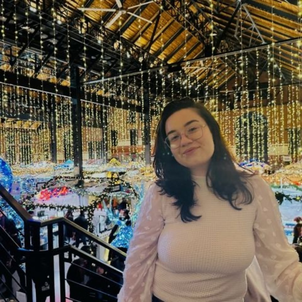 Meet your Posher, Laura